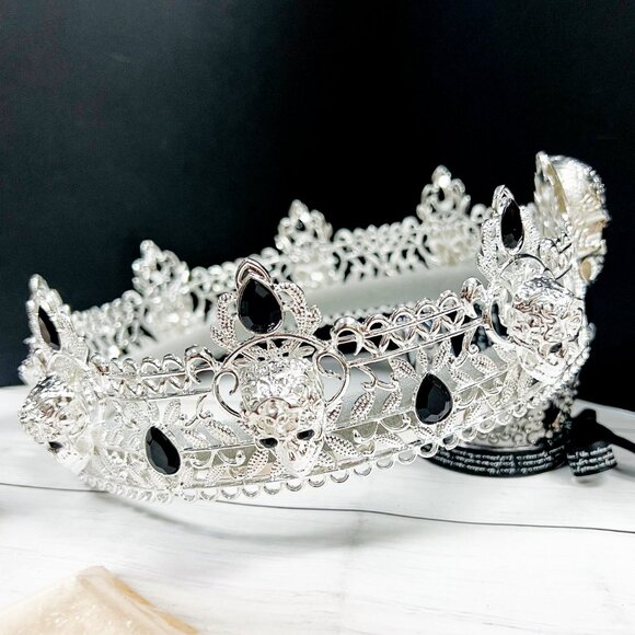 Silver Skull Crown, Skeleton King Crown, Gothic Crown, Renaissance Faire Crown - Picture 9 of 10